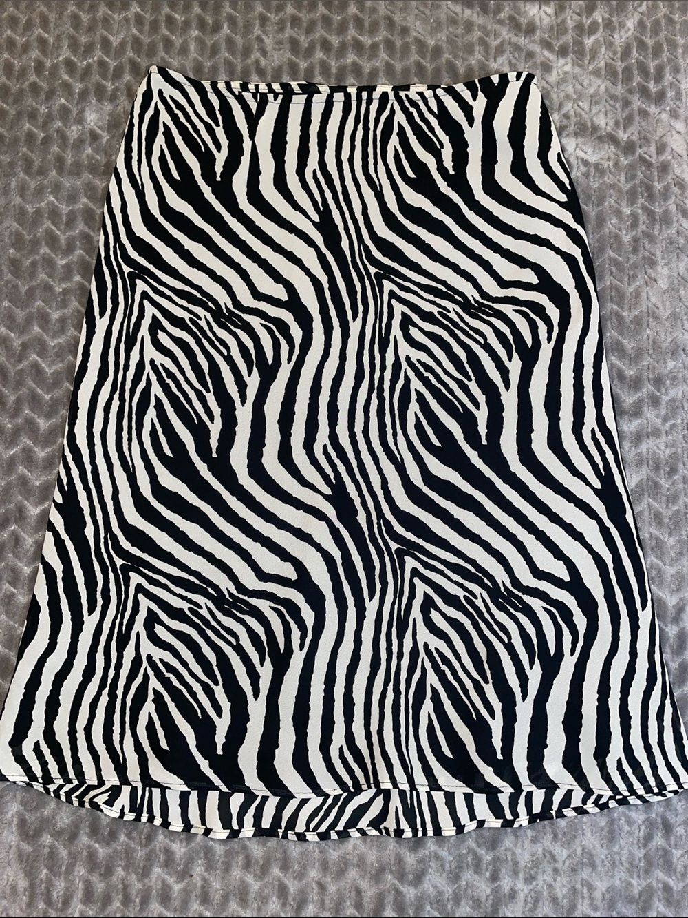 Express World Brand Zebra Print Midi Skirt Size 1/2 Black White Y2K